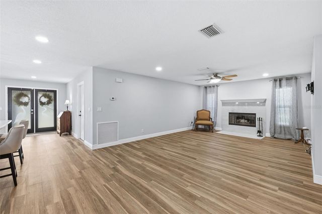 831 CHIPAWAY DRIVE, Apollo Beach, FL 33572