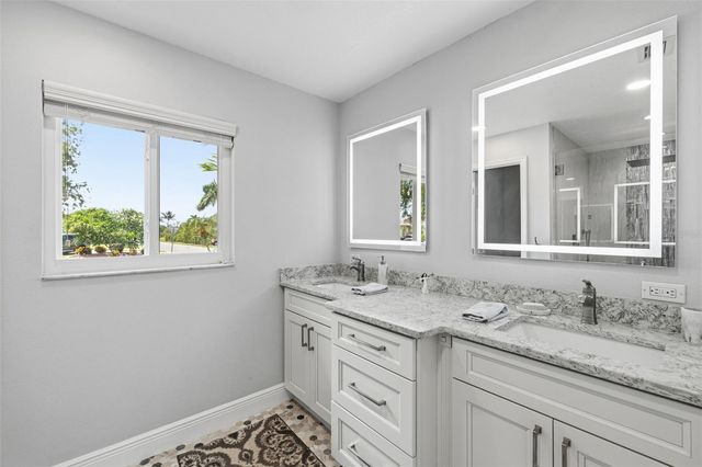 831 CHIPAWAY DRIVE, Apollo Beach, FL 33572