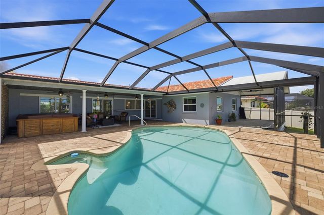 831 CHIPAWAY DRIVE, Apollo Beach, FL 33572