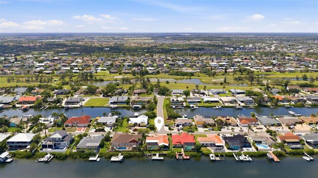 831 CHIPAWAY DRIVE, Apollo Beach, FL 33572