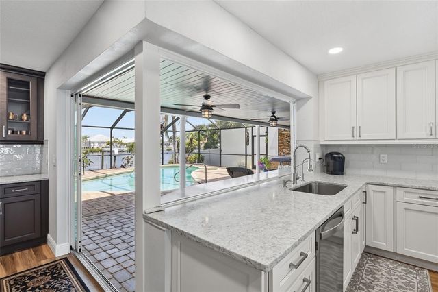 831 CHIPAWAY DRIVE, Apollo Beach, FL 33572