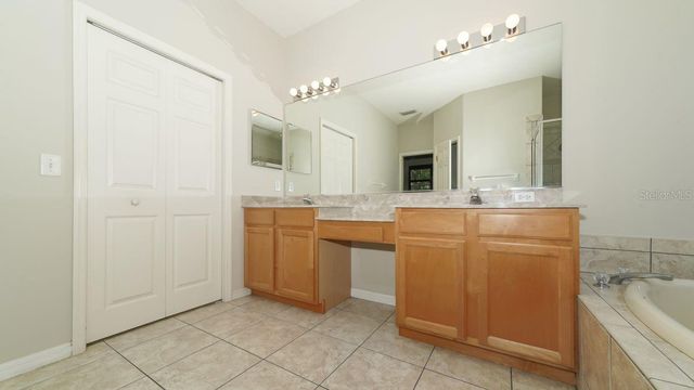 5453 NEW COVINGTON DRIVE, Sarasota, FL 34233