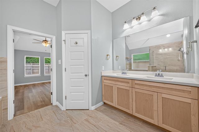 2805 Bretton Woods Dr, Conroe, TX 77301