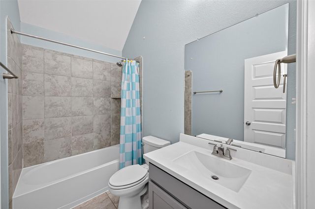 2805 Bretton Woods Dr, Conroe, TX 77301