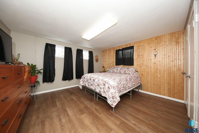 2009 E 30th St N Street N, Sioux Falls, SD 57104