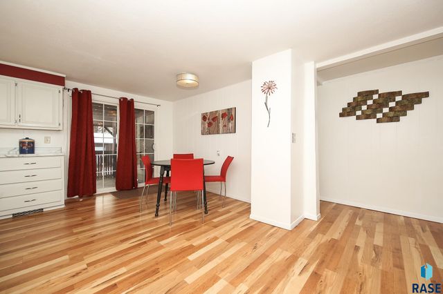 2009 E 30th St N Street N, Sioux Falls, SD 57104