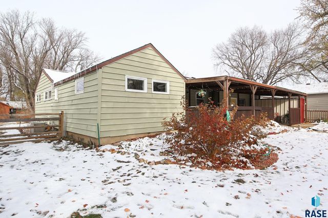 2009 E 30th St N Street N, Sioux Falls, SD 57104