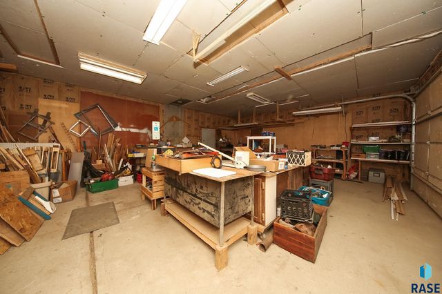 2009 E 30th St N Street N, Sioux Falls, SD 57104