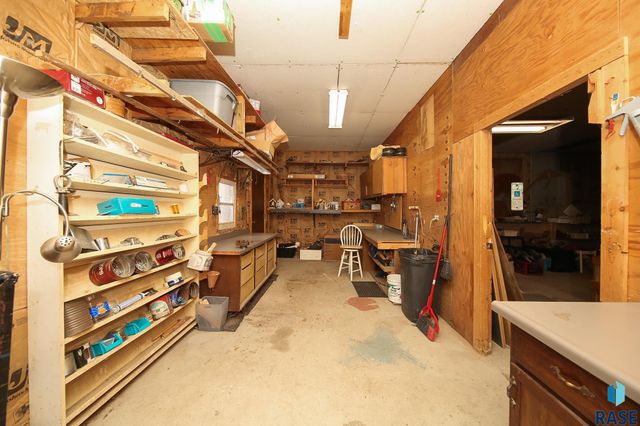 2009 E 30th St N Street N, Sioux Falls, SD 57104