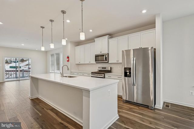 1646 ASTER LN, Hanover, MD 21076