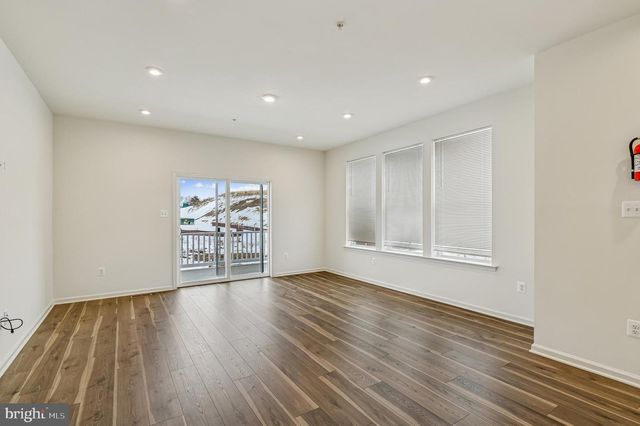 1646 ASTER LN, Hanover, MD 21076