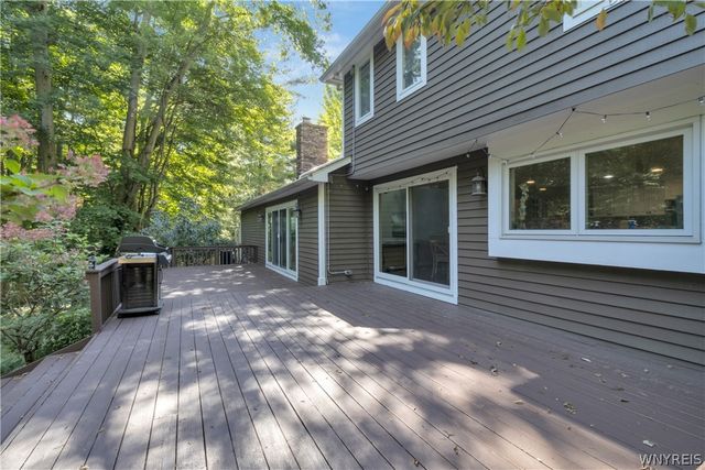 88 Middlebury Road, Orchard Park, NY 14127