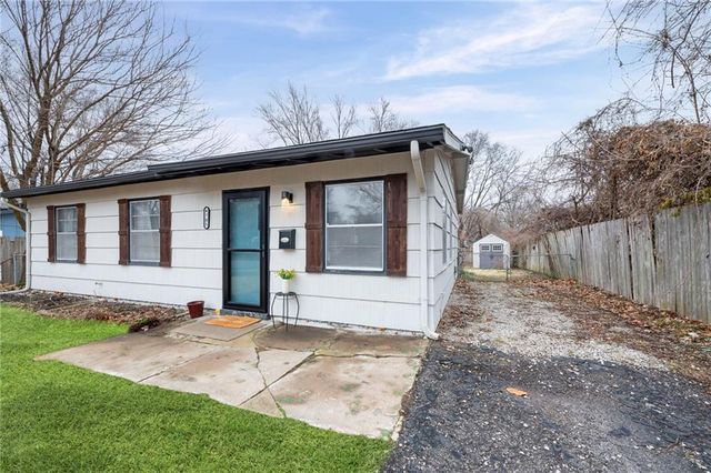 4705 Melody Lane, Kansas City, KS 66106