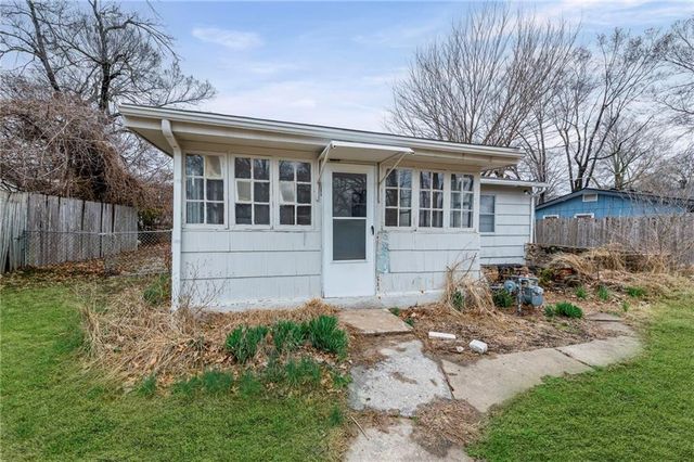 4705 Melody Lane, Kansas City, KS 66106