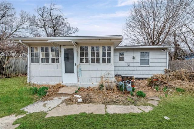 4705 Melody Lane, Kansas City, KS 66106