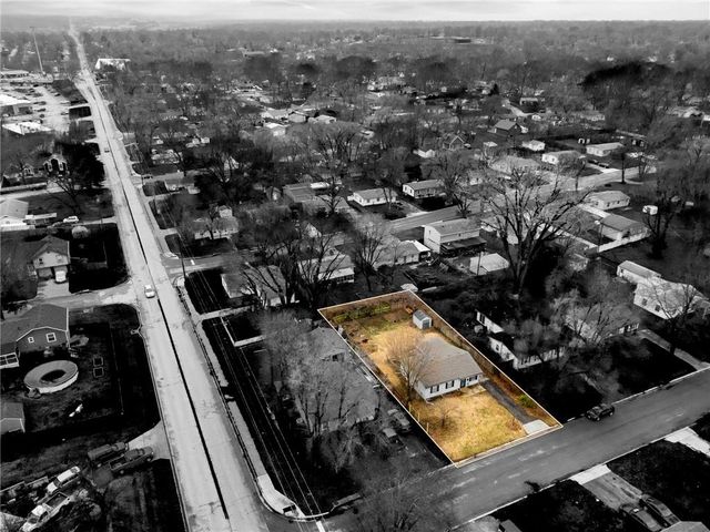 4705 Melody Lane, Kansas City, KS 66106