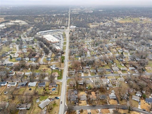 4705 Melody Lane, Kansas City, KS 66106