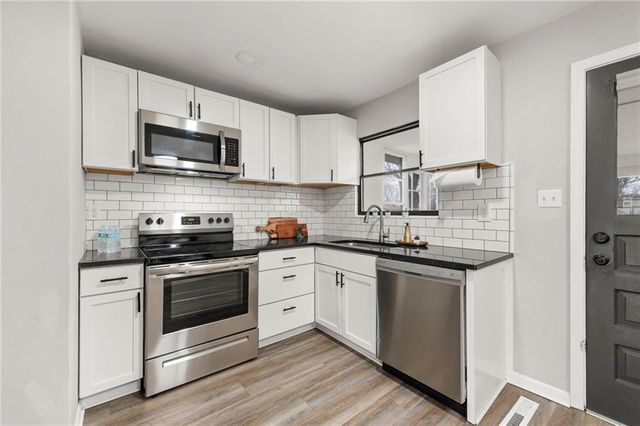 4705 Melody Lane, Kansas City, KS 66106