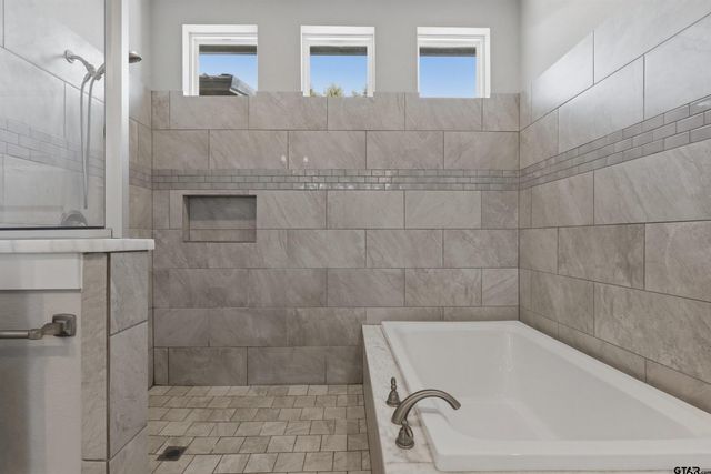 2902 Canvas Back Drive, Greenville, TX 75402