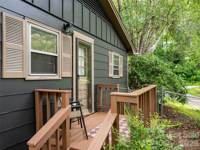 245 Weston Road, Arden, NC 28704