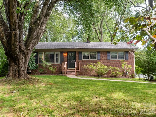 245 Weston Road, Arden, NC 28704