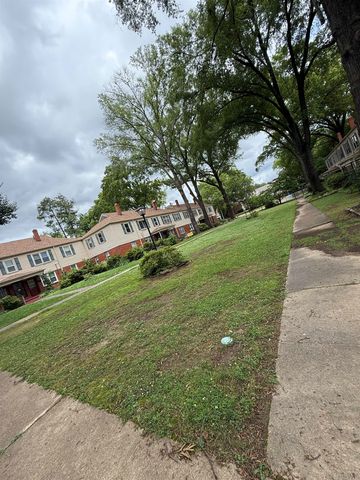 2993 Walnut Grove Rd Apt 2, Memphis, TN 38111