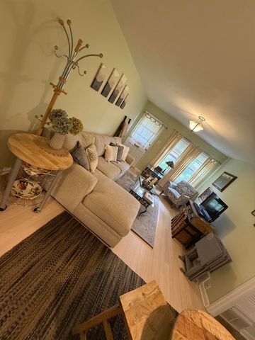 2993 Walnut Grove Rd Apt 2, Memphis, TN 38111