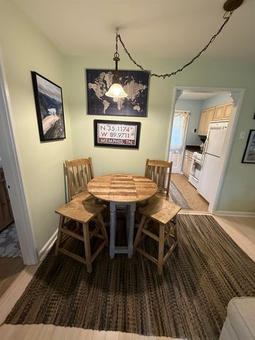 2993 Walnut Grove Rd Apt 2, Memphis, TN 38111