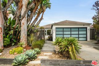 7406 Earldom Avenue, Playa Del Rey, CA 90293
