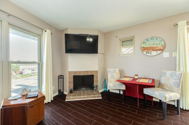 7312 Seawall Boulevard 112, Galveston, TX 77551