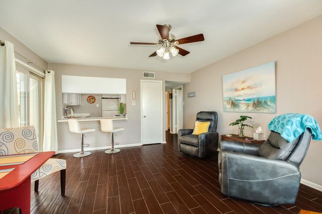 7312 Seawall Boulevard 112, Galveston, TX 77551