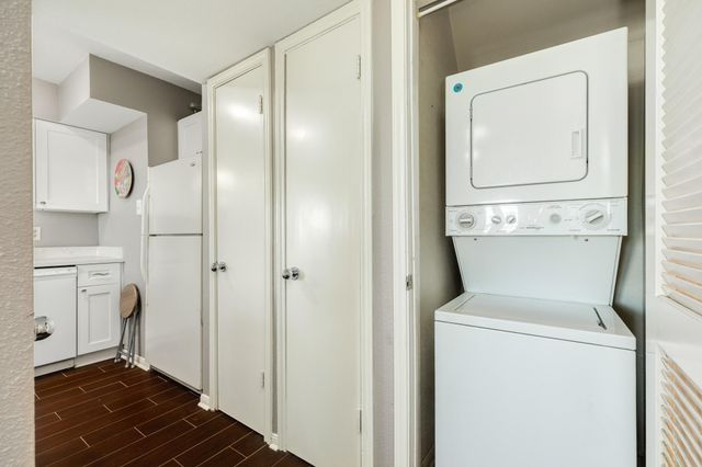 7312 Seawall Boulevard 112, Galveston, TX 77551