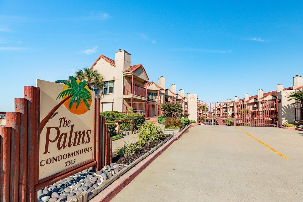 7312 Seawall Boulevard 112, Galveston, TX 77551