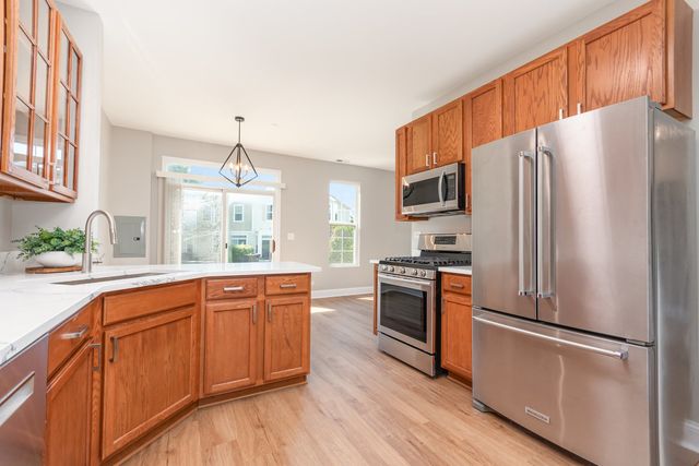 206 Barrett Drive D, Yorkville, IL 60560