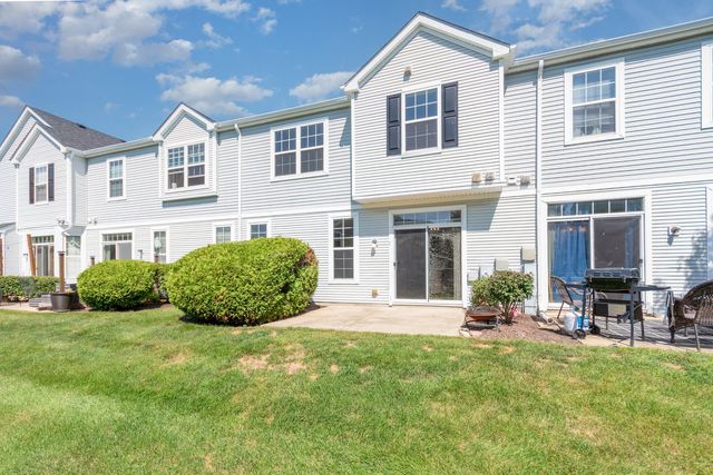 206 Barrett Drive D, Yorkville, IL 60560