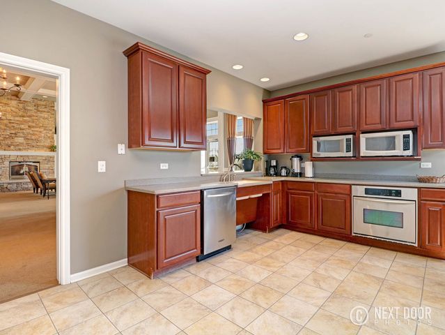 206 Barrett Drive D, Yorkville, IL 60560