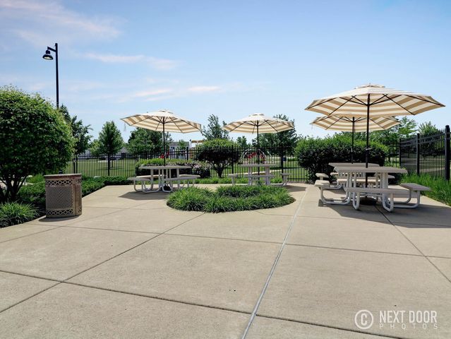 206 Barrett Drive D, Yorkville, IL 60560
