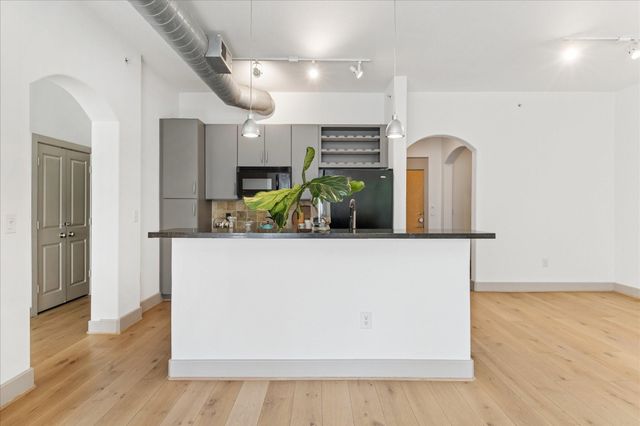 1901 Post Oak Boulevard 2203, Houston, TX 77056