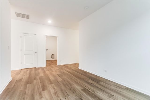 739 Alberta Avenue, Oswego, IL 60543