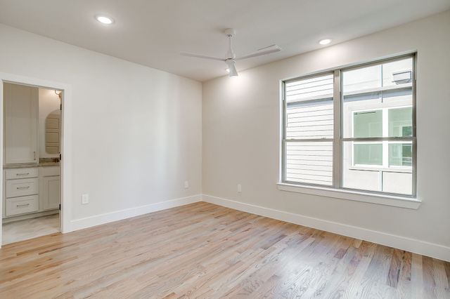 300 Foch Street 120, Fort Worth, TX 76107