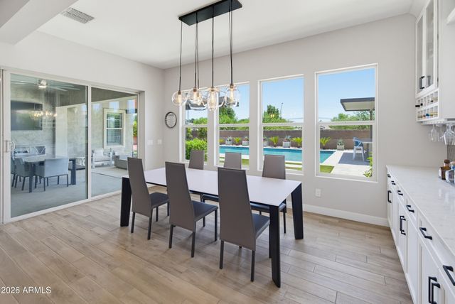 2515 E THORNTON Court, Gilbert, AZ 85297
