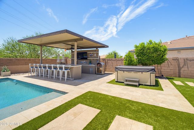2515 E THORNTON Court, Gilbert, AZ 85297