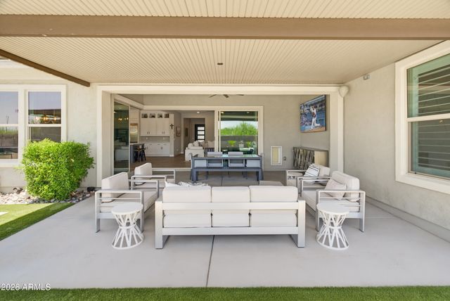 2515 E THORNTON Court, Gilbert, AZ 85297