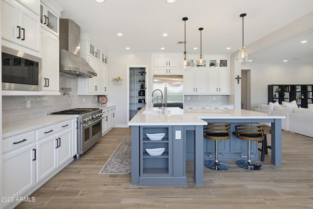 2515 E THORNTON Court, Gilbert, AZ 85297