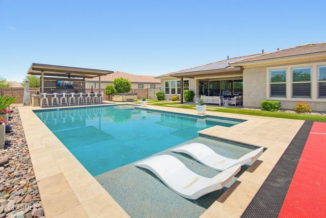 2515 E THORNTON Court, Gilbert, AZ 85297