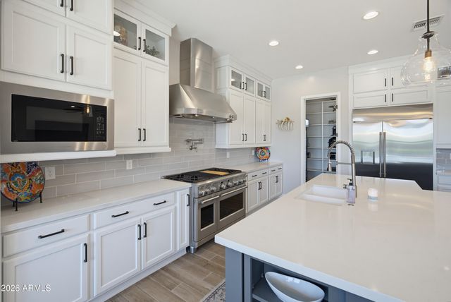 2515 E THORNTON Court, Gilbert, AZ 85297