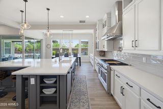 2515 E THORNTON Court, Gilbert, AZ 85297