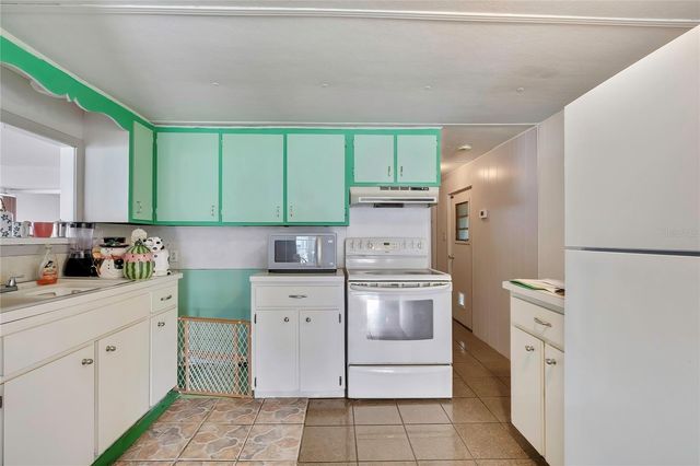 7168 FAIRLANE AVENUE, Brooksville, FL 34613