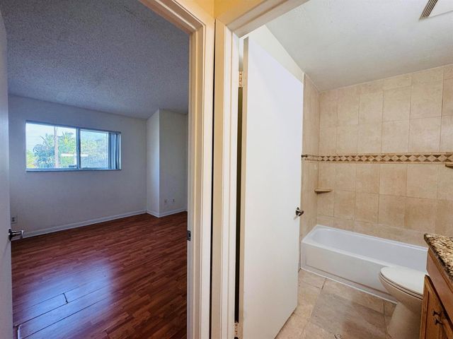 3409 NW 44TH Street 205, Oakland Park, FL 33309