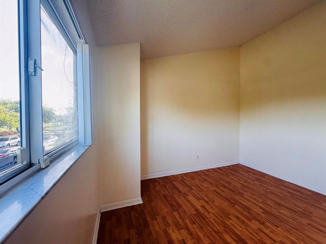 3409 NW 44TH Street 205, Oakland Park, FL 33309